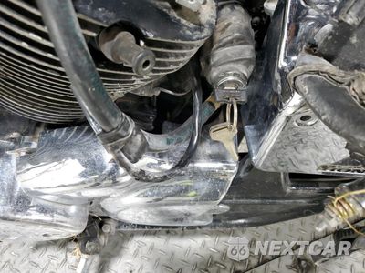 Zdjęcie 8 z 11 samochodu: 2005 HONDA VT750 C VIN:JH2RC440X5M802305 - miniatura