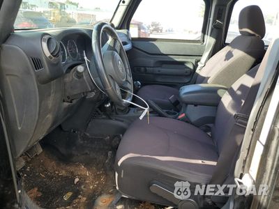 Zdjęcie 7 z 12 samochodu: 2014 JEEP WRANGLER UNLIMITED SPORT VIN:1C4BJWDG7EL220130 - miniatura