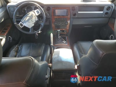 Zdjęcie 8 z 16 samochodu: 2008 JEEP COMMANDER LIMITED VIN:1J8HG58N08C187528 - miniatura