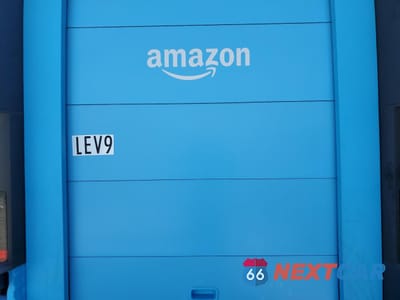 Zdjęcie 10 z 13 samochodu: 2023 RIVIAN EDV 700 VIN:7FCEHEB7XPN013982 - miniatura