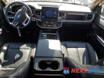 Zdjęcie 8 z 13 samochodu: 2022 FORD EXPEDITION XLT VIN:1FMJU1HT4NEA56381 - miniatura