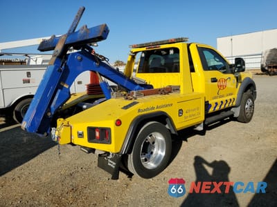 Trzecie zdjęcie samochodu z tyłu: 2017 FORD F450 SUPER DUTY VIN:1FDUF4GY1HEB70932 - miniatura