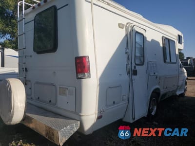 Czwarte zdjęcie samochodu z boku: 1998 FORD ECONOLINE E350 CUTAWAY VAN VIN:1FDWE30S6WHA57095 - miniatura