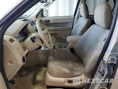Zdjęcie 7 z 13 samochodu: 2019 FORD ESCAPE XLT VIN:1FMCU9D71CKC48260 - miniatura