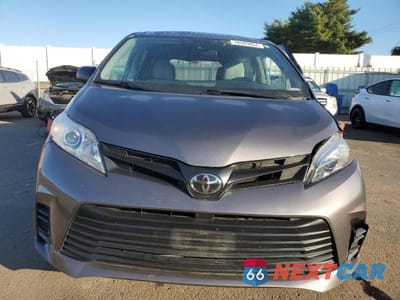 Piąte zdjęcie samochodu w środku: 2020 TOYOTA SIENNA L 7-PASSENGER VIN:5TDZZ3DC4LS086059 - miniatura