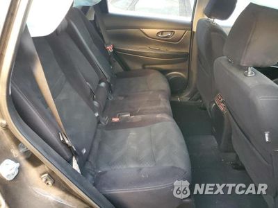 Zdjęcie 11 z 14 samochodu: 2016 NISSAN ROGUE S VIN:5N1AT2MT0GC855118 - miniatura