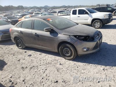 Czwarte zdjęcie samochodu z boku: 2012 FORD FOCUS SE VIN:1FAHP3F23CL272138 - miniatura