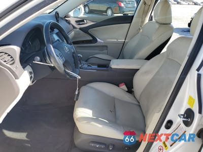 Zdjęcie 7 z 14 samochodu: 2011 LEXUS IS 250 VIN:JTHBF5C2XB5132253 - miniatura
