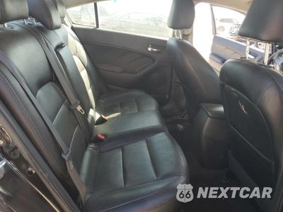 Zdjęcie 10 z 12 samochodu: 2015 KIA FORTE LX VIN:KNAFX4A65F5392417 - miniatura