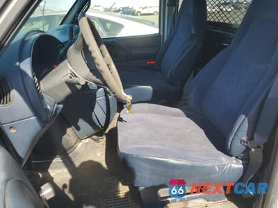 Zdjęcie 7 z 13 samochodu: 2001 CHEVROLET ASTRO VIN:1GCDM19W01B120289 - miniatura
