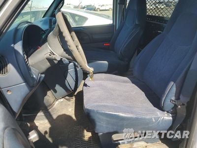 Zdjęcie 7 z 13 samochodu: 2001 CHEVROLET ASTRO VIN:1GCDM19W01B120289 - miniatura