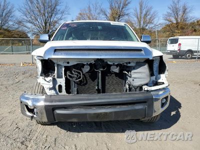 Piąte zdjęcie samochodu w środku: 2018 TOYOTA TUNDRA CREWMAX LIMITED VIN:5TFHY5F10JX732324 - miniatura