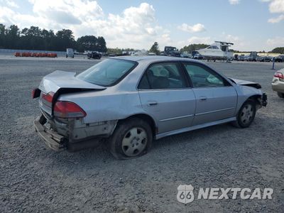Trzecie zdjęcie samochodu z tyłu: 2002 HONDA ACCORD EX VIN:1HGCG16512A080425 - miniatura