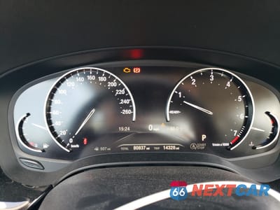 Zdjęcie 9 z 13 samochodu: 2019 BMW M550XI VIN:WBAJA1106JB485488 - miniatura