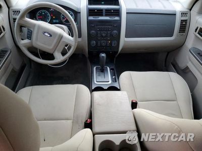 Zdjęcie 8 z 13 samochodu: 2012 FORD ESCAPE XLS VIN:1FMCU0C71CKC17460 - miniatura