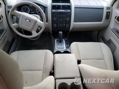 Zdjęcie 8 z 13 samochodu: 2012 FORD ESCAPE XLS VIN:1FMCU0C71CKC17460 - miniatura
