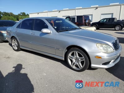Czwarte zdjęcie samochodu z boku: 2006 MERCEDES-BENZ S 430 VIN:WDBNG70J56A474482 - miniatura