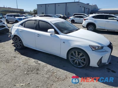 Czwarte zdjęcie samochodu z boku: 2017 LEXUS IS 200T VIN:JTHBA1D28H5047054 - miniatura