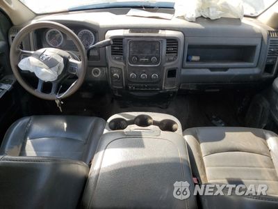 Zdjęcie 8 z 13 samochodu: 2016 RAM 3500 VIN:3C7WRTCJ4EG166159 - miniatura