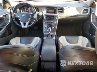 Zdjęcie 8 z 13 samochodu: 2016 VOLVO V60 CROSS COUNTRY PREMIER VIN:YV4612HK0G1006181 - miniatura