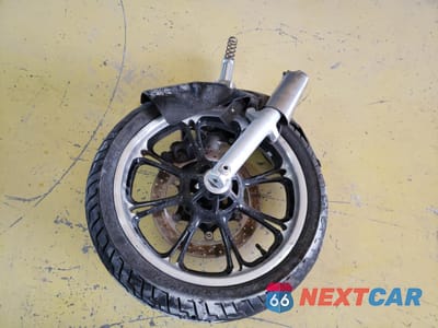 Zdjęcie 8 z 10 samochodu: 2012 YAMAHA XVS950 A VIN:JYAVN01E6CA013833 - miniatura