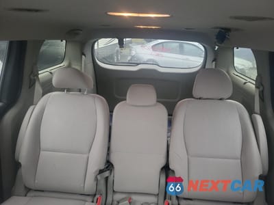 Zdjęcie 10 z 13 samochodu: 2020 KIA SEDONA LX VIN:KNDMB5C19L6660004 - miniatura