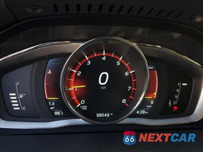 Zdjęcie 9 z 13 samochodu: 2016 VOLVO V60 CROSS COUNTRY PREMIER VIN:YV4612HK0G1006181 - miniatura