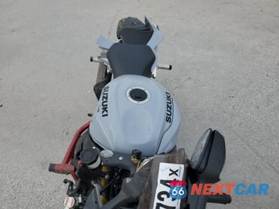 Piąte zdjęcie samochodu w środku: 2023 SUZUKI GSX-R750 VIN:JS1GR7MAXP7100831 - miniatura