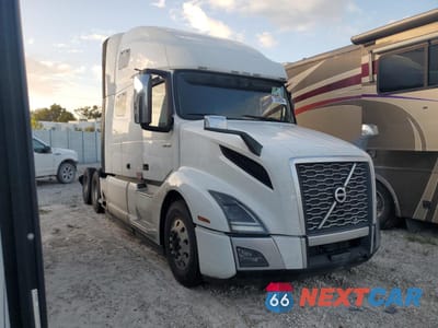2019 VOLVO VN VNL 4V4NC9EH3KN202728 - główne zdjęcie licytacji z USA - miniatura