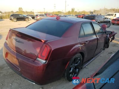 Trzecie zdjęcie samochodu z tyłu: 2021 CHRYSLER 300 S VIN:2C3CCABT1MH566854 - miniatura