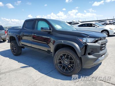 Czwarte zdjęcie samochodu z boku: 2023 CHEVROLET COLORADO TRAIL BOSS VIN:1GCPTEEKXP1185157 - miniatura