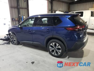 Drugie zdjęcie samochodu z przodu: 2021 NISSAN ROGUE SV VIN:5N1AT3BB2MC717057 - miniatura