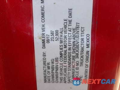 Zdjęcie 9 z 10 samochodu: 2018 FREIGHTLINER CASCADIA 113 VIN:3AKJGBDV1JDJV7877 - miniatura