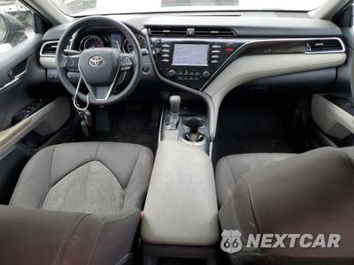 Zdjęcie 8 z 12 samochodu: 2018 TOYOTA CAMRY L VIN:4T1B11HK6JU540413 - miniatura