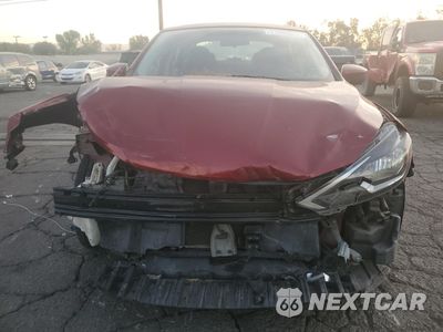 Piąte zdjęcie samochodu w środku: 2018 NISSAN SENTRA S VIN:3N1AB7AP0JY257236 - miniatura