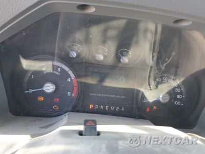Zdjęcie 8 z 11 samochodu: 2015 FORD F550 SUPER DUTY VIN:1FDGF5GT2FED10345 - miniatura