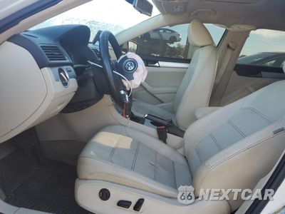 Zdjęcie 7 z 12 samochodu: 2013 VOLKSWAGEN PASSAT SE VIN:1VWBP7A34DC151110 - miniatura