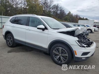 Czwarte zdjęcie samochodu z boku: 2018 VOLKSWAGEN TIGUAN SE VIN:3VV2B7AX5JM089863 - miniatura