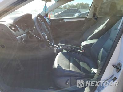 Zdjęcie 7 z 14 samochodu: 2013 VOLKSWAGEN JETTA SE VIN:3VWDP7AJ1DM396758 - miniatura