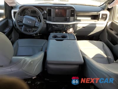 Zdjęcie 8 z 14 samochodu: 2024 FORD F350 SUPER DUTY VIN:1FT8X3BT4REC50896 - miniatura