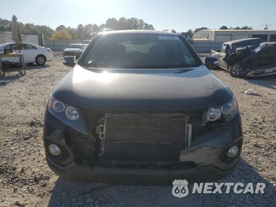 Piąte zdjęcie samochodu w środku: 2013 KIA SORENTO LX VIN:5XYKT3A60DG371759 - miniatura