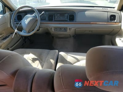 Zdjęcie 8 z 12 samochodu: 2002 FORD CROWN VICTORIA VIN:2FAFP73WX2X109672 - miniatura