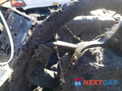 Zdjęcie 9 z 11 samochodu: 2021 VOLVO XC40 T5 R-DESIGN VIN:YV4162UM5M2402194 - miniatura