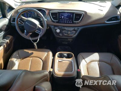 Zdjęcie 8 z 13 samochodu: 2018 CHRYSLER PACIFICA LIMITED VIN:2C4RC1GG7JR159046 - miniatura