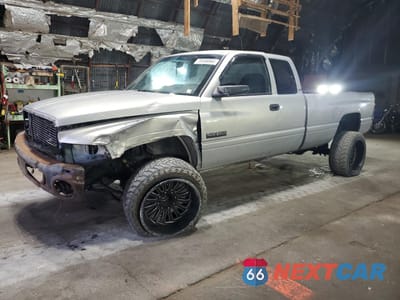1996 DODGE RAM 2500 1B7KF23CXTJ113199 - główne zdjęcie licytacji z USA - miniatura