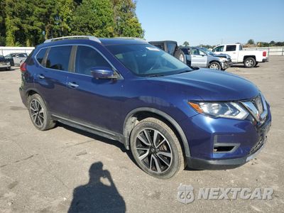 Czwarte zdjęcie samochodu z boku: 2017 NISSAN ROGUE S VIN:JN8AT2MV0HW004138 - miniatura