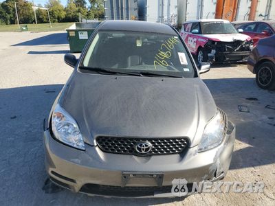 Piąte zdjęcie samochodu w środku: 2004 TOYOTA COROLLA MATRIX XR VIN:2T1KR32E54C189877 - miniatura