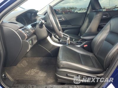 Zdjęcie 7 z 12 samochodu: 2017 HONDA ACCORD TOURING HYBRID VIN:JHMCR6F76HC010180 - miniatura