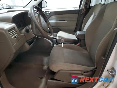 Zdjęcie 7 z 16 samochodu: 2008 JEEP COMPASS SPORT VIN:1J8FF47W08D759058 - miniatura