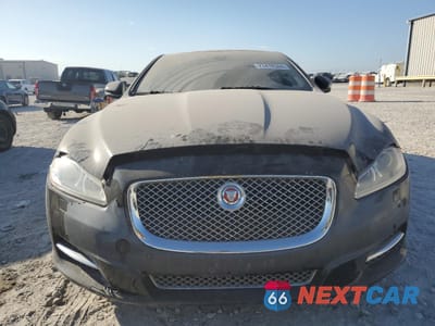 Piąte zdjęcie samochodu w środku: 2014 JAGUAR XJ VIN:SAJWA1CZ1E8V65570 - miniatura